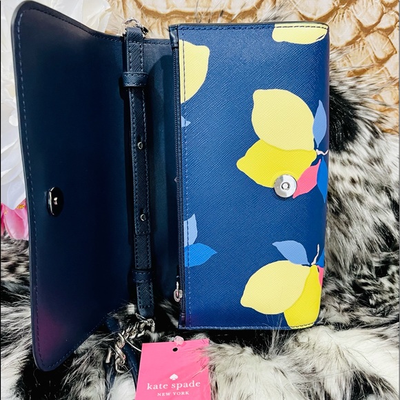 nwt! L🍋VE! this kate spade ♠️ small flap crossbody in citrus print - Picture 6 of 17